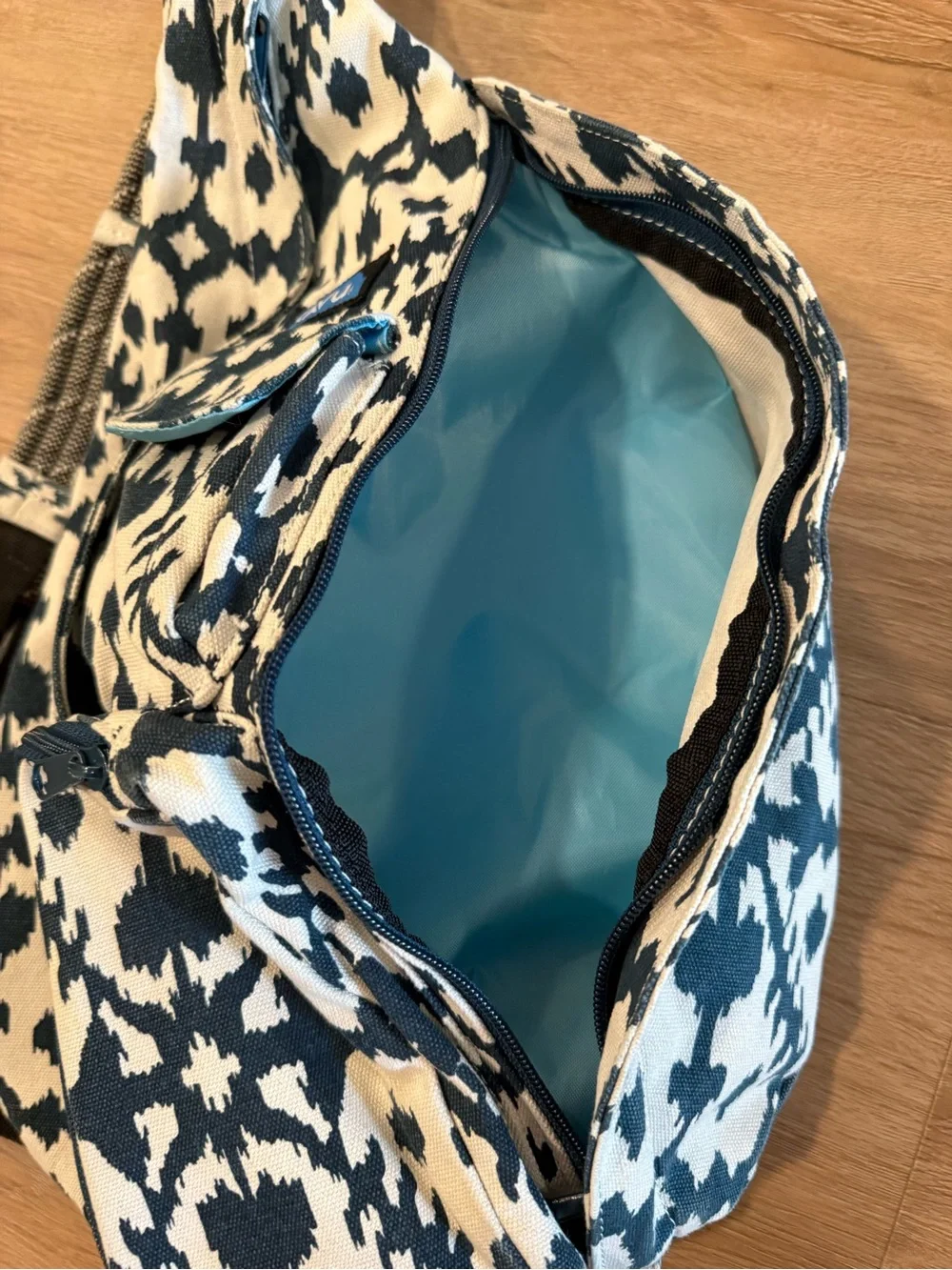 Kavu Cream & Navy Patterned Sling Pack